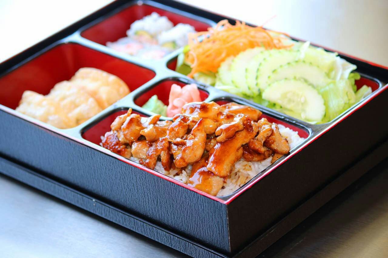 Order Chicken Bento Box food online from Bento's Hibachi & Sushi Express store, Gambrills on bringmethat.com