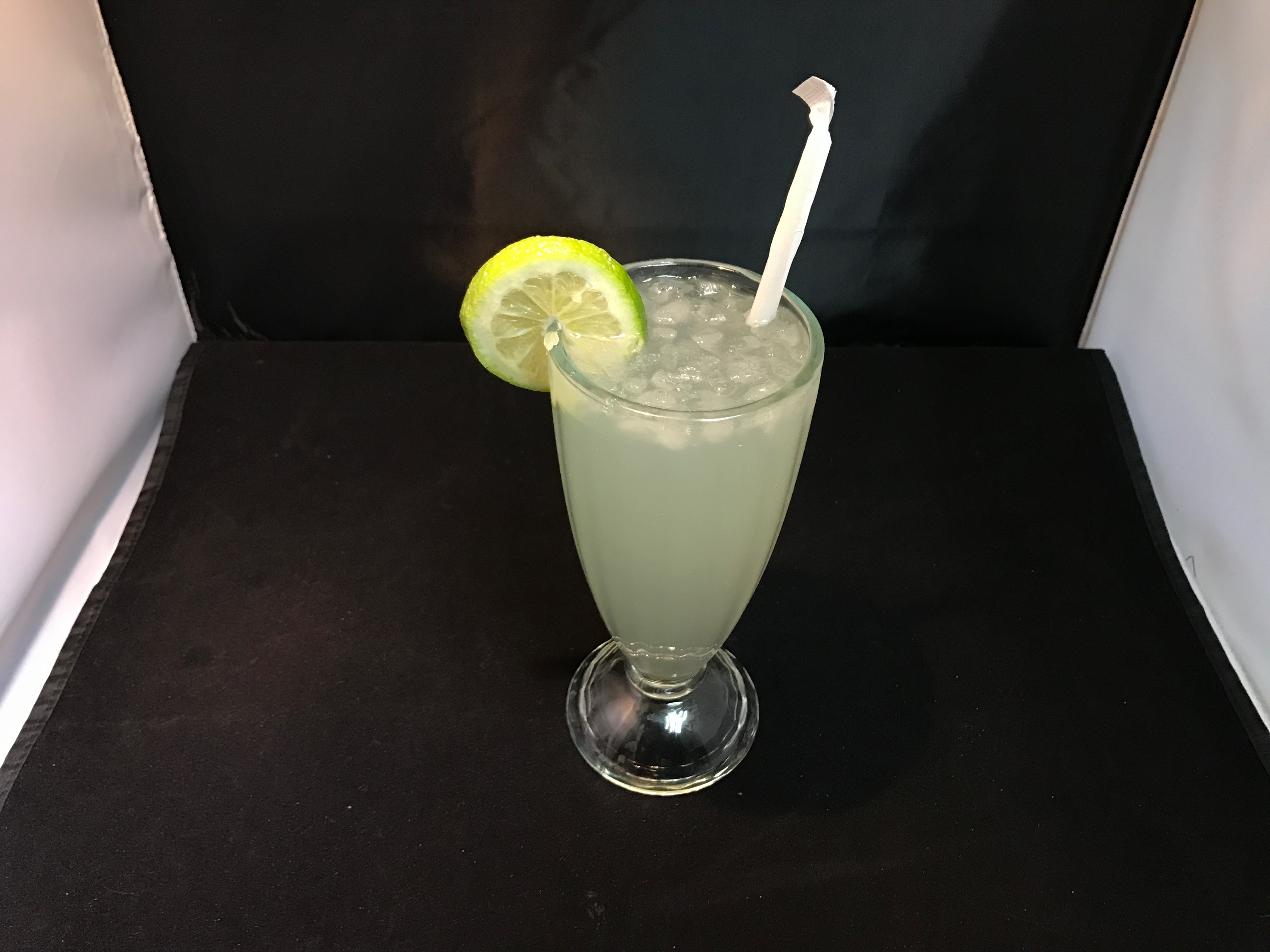Order Limonada Juice food online from El Sabor Tropical Restaurant store, Paterson on bringmethat.com