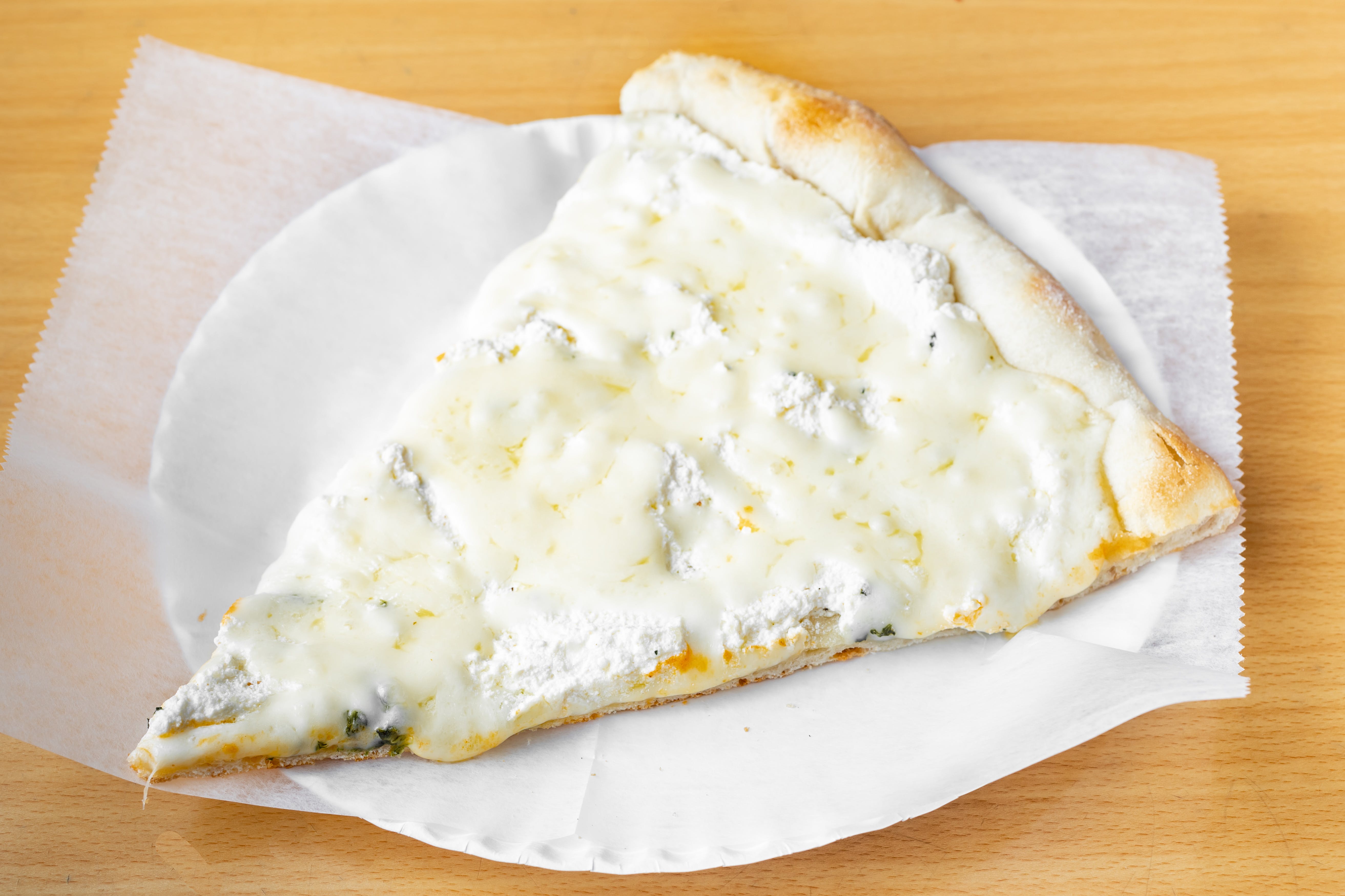 Order White Pie - Medium 14" (6 Slices) food online from Sicilia D'Oro store, Valley Stream on bringmethat.com