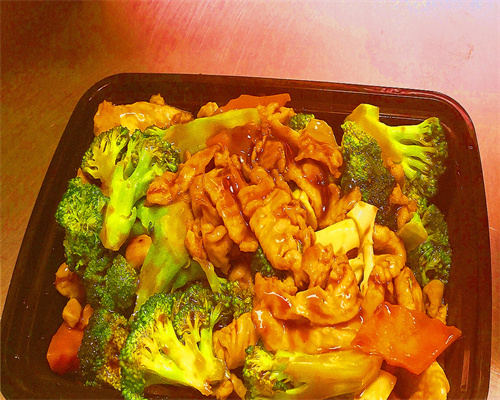Order C06. Chicken with Broccoli food online from China Pot store, McKinney on bringmethat.com
