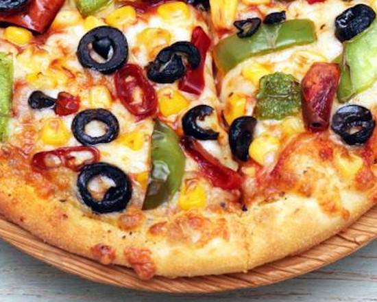 Order Apna Sweet Corn and Chilli Pizza food online from Apna Fusion Pizza store, Sunnyvale on bringmethat.com