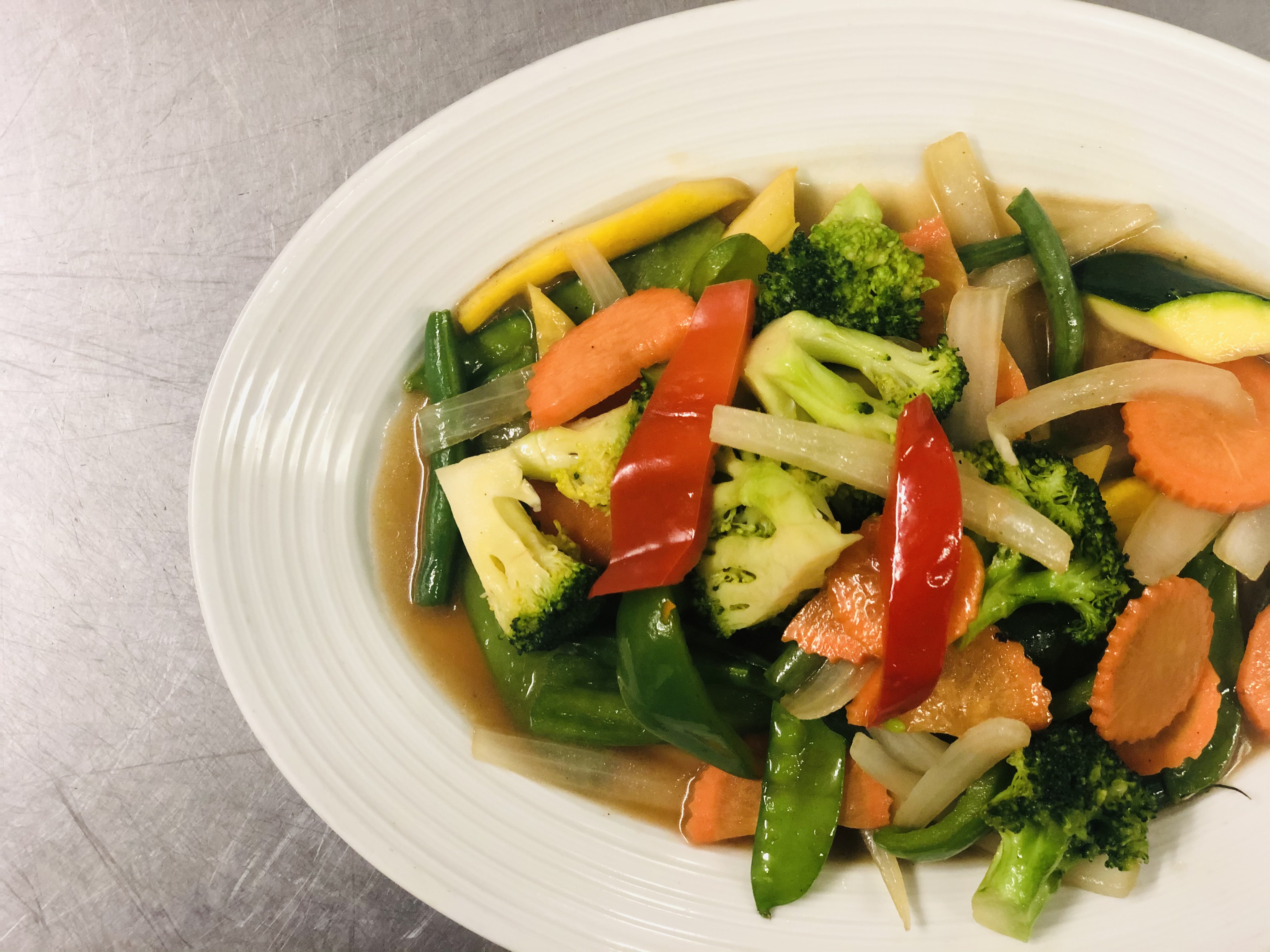Order Vegetables food online from Yoong Tong Thai Restaurant store, Northborough on bringmethat.com