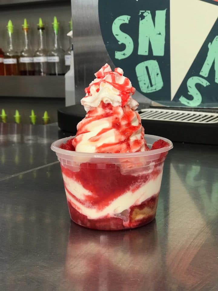 Order Strawberry Dipped Ice Cream Cup food online from Miccos Sno Cones & Shakes store, Germantown on bringmethat.com