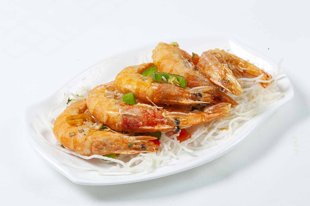 Order Salt & Pepper Shrimp 椒鹽中蝦(小) food online from Furama restaurant store, Chicago on bringmethat.com