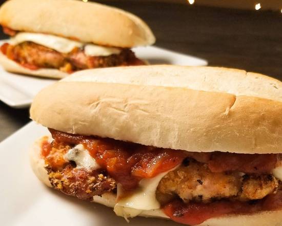 Order Chicken Parmesan Sub food online from Sandwich Masters store, Nashville on bringmethat.com