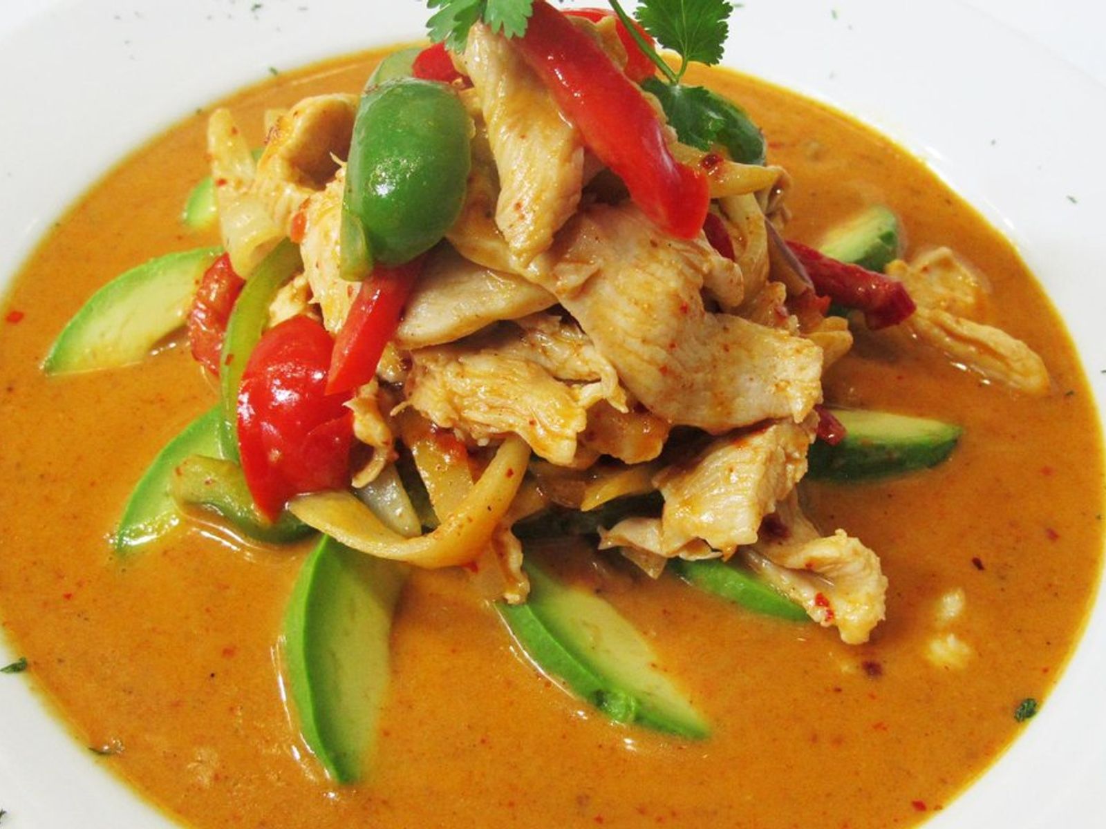 Order AVOCADO CURRY food online from Pinto Urban Thai Diner store, Richardson on bringmethat.com