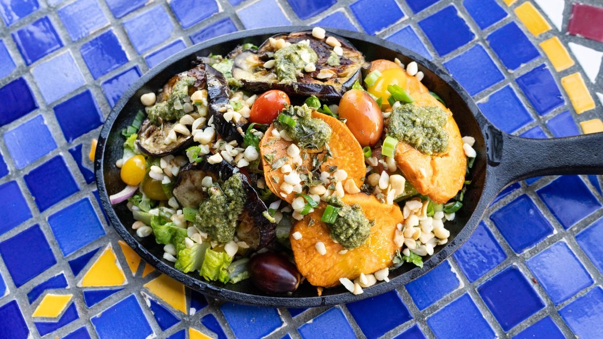 Order Lots of Zilla Salad food online from Subzilla store, Anaheim on bringmethat.com