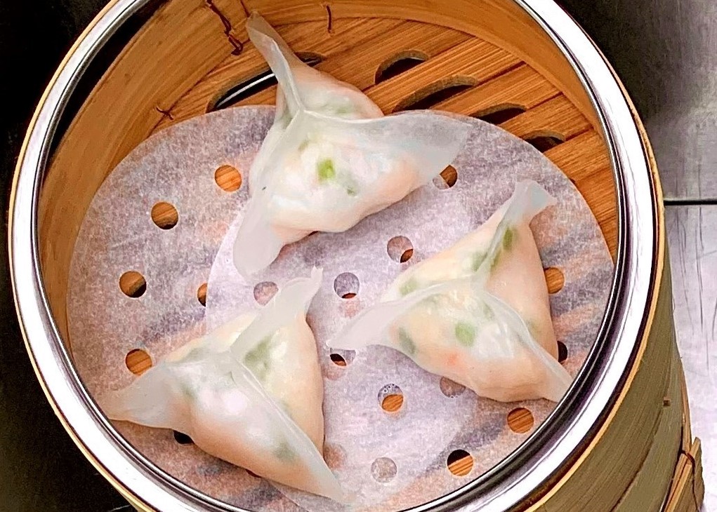 Order Mandarin Dumpling w/Chives food online from Yank Sing store, San Francisco on bringmethat.com
