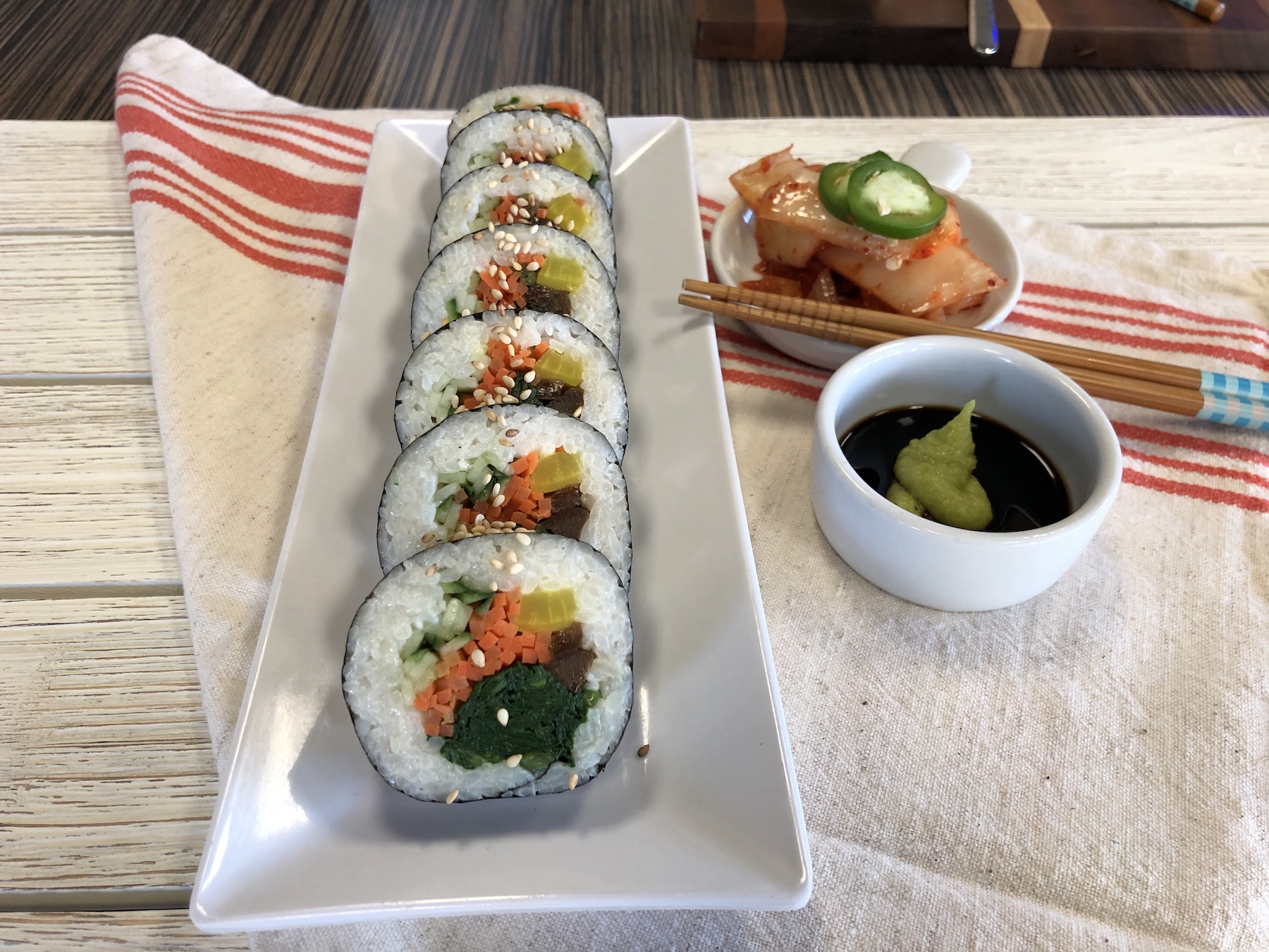 Order Vegetable Roll food online from Soo Ja Fusion Bistro store, Fremont on bringmethat.com