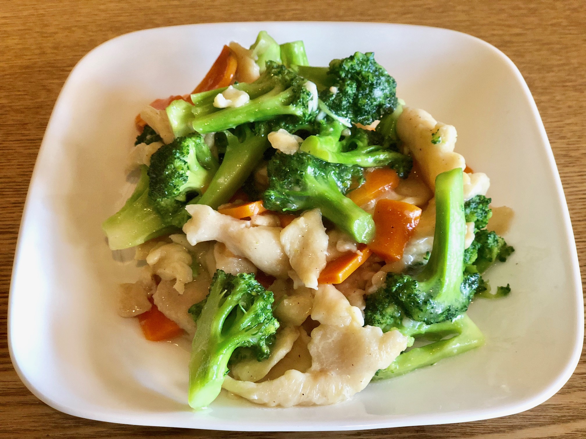 Order Chicken and Broccoli Hot Wok Dish food online from Zume Asian Cuisine store, Denver on bringmethat.com