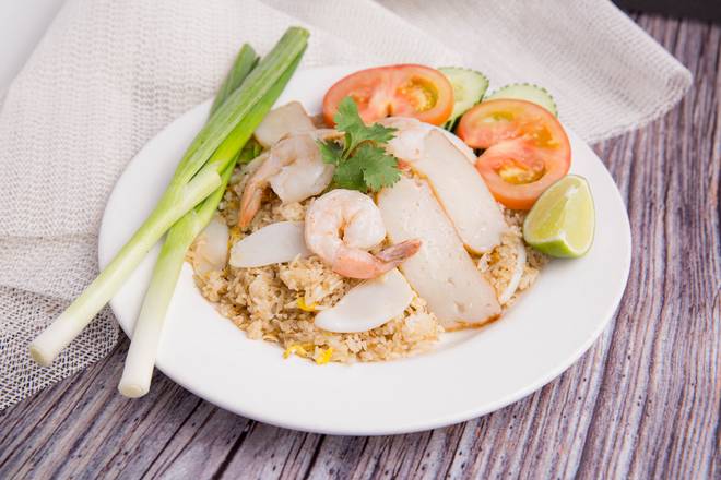 Order Thai Style Fried Rice food online from King Of Thai Noodle store, San Francisco on bringmethat.com