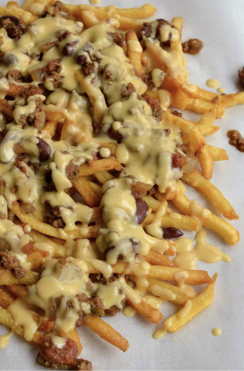 Order Chili Cheese Fries food online from Mr Fish & Chicken store, River Rouge on bringmethat.com