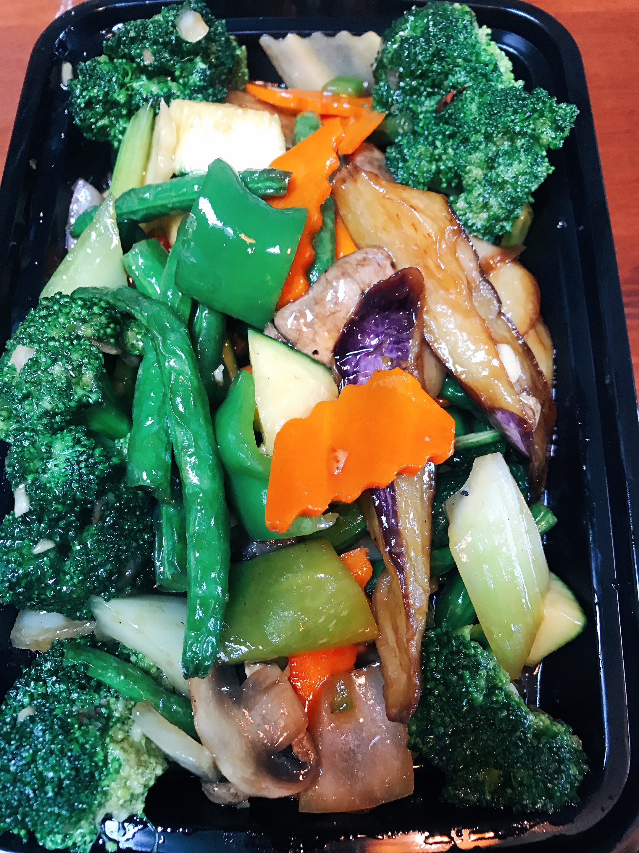 Order Vegetarian Supreme蔬菜煲 food online from Mr Dragon store, San Francisco on bringmethat.com