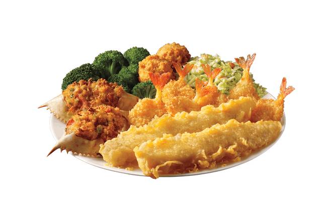 Order Deluxe Seafood Platter food online from Captain D's Seafood store, Gadsden on bringmethat.com