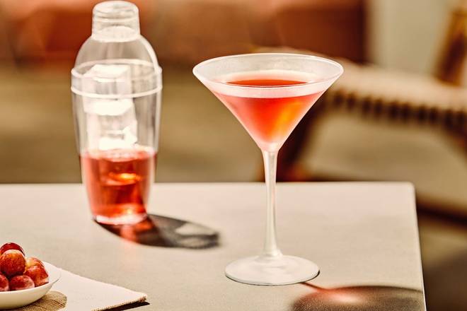 Order Pomegranate Martini  food online from Bonefish Grill store, Southlake on bringmethat.com