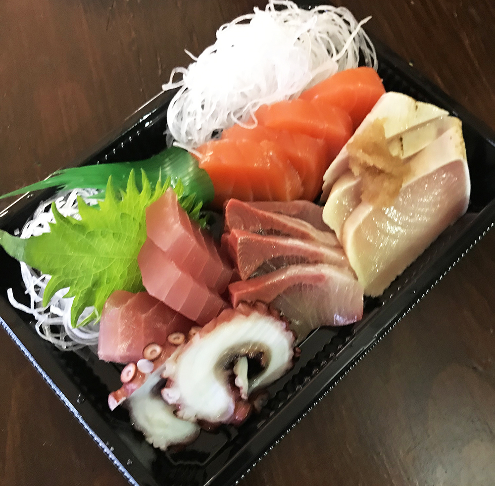 Order Assorted Sashimi food online from Moto Azabu Sushi Bar & Grill store, Marina Del Rey on bringmethat.com
