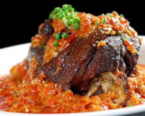 Order 东坡肘子 Braised Dongpo Pork Crura food online from Chengdu Taste store, Alhambra on bringmethat.com