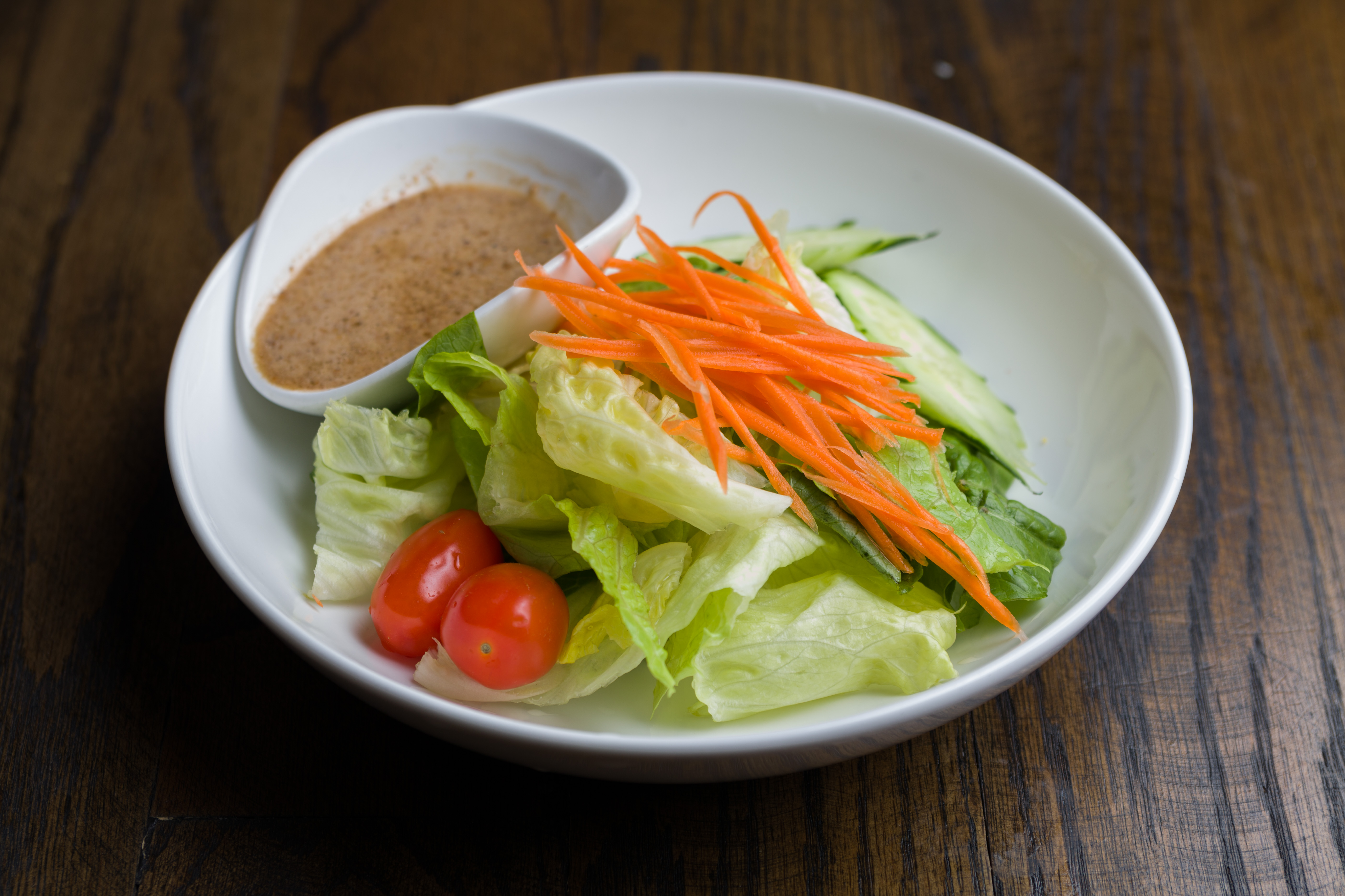 Order S8. Green Salad food online from Tasty Thai store, Ridgewood on bringmethat.com