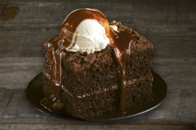 Order Big Mountain Chocolate Fudge Cake food online from Black Angus Steakhouse store, Brentwood on bringmethat.com