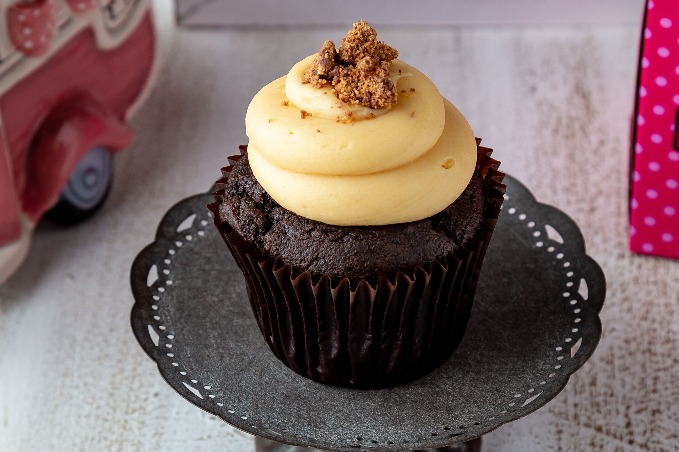 Order Peanut Butter Cup Cupcake food online from Smallcakes Cupcakery store, Albany on bringmethat.com
