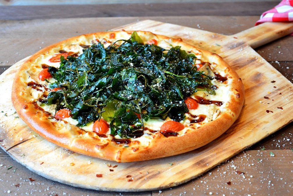 Order Spinach Pizza food online from Local Pizza & Wings store, Albuquerque on bringmethat.com