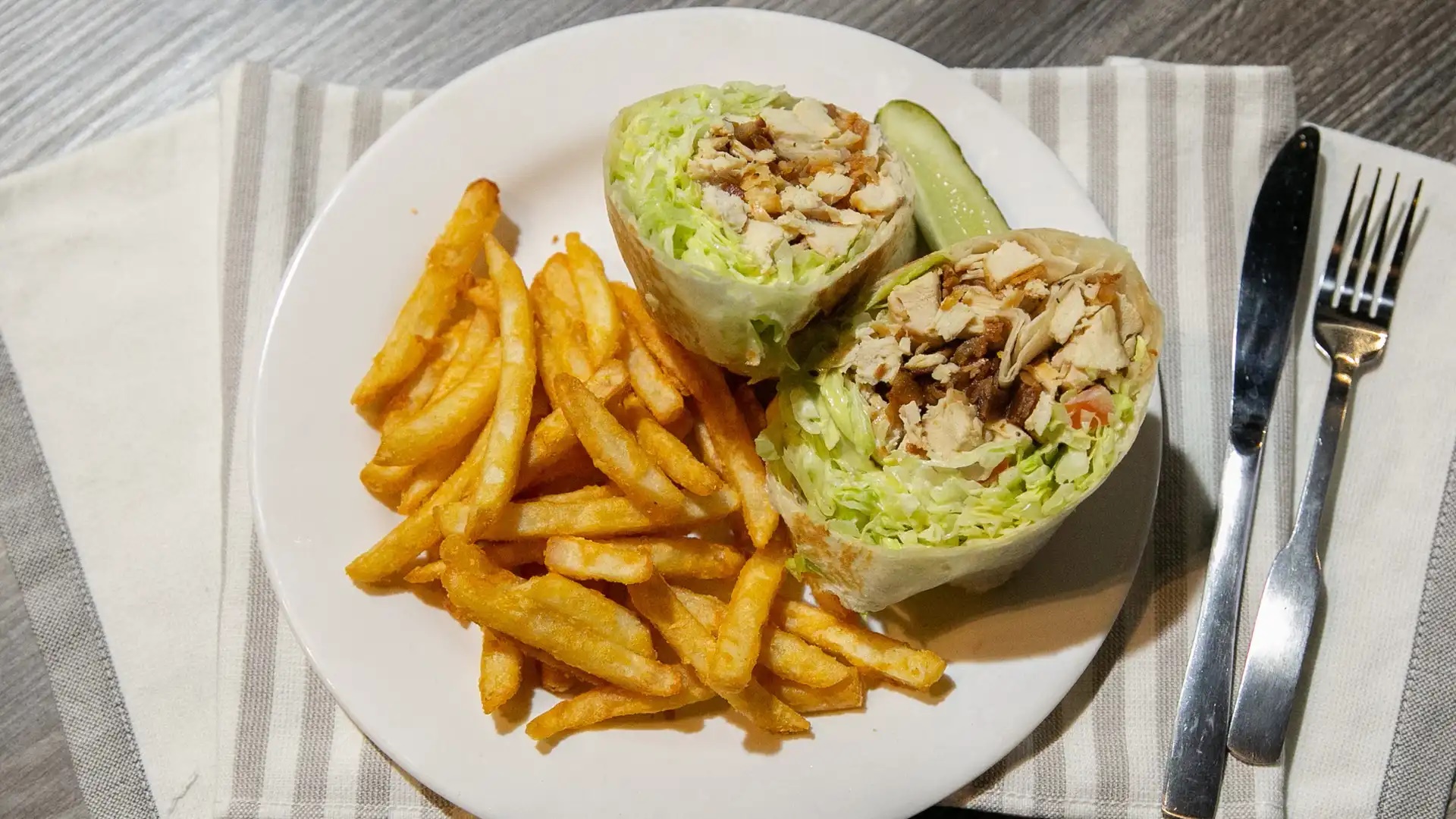 Order Chicken BLT Ranch Wrap food online from Salerno Pizzeria & R.Bar store, Western Springs on bringmethat.com