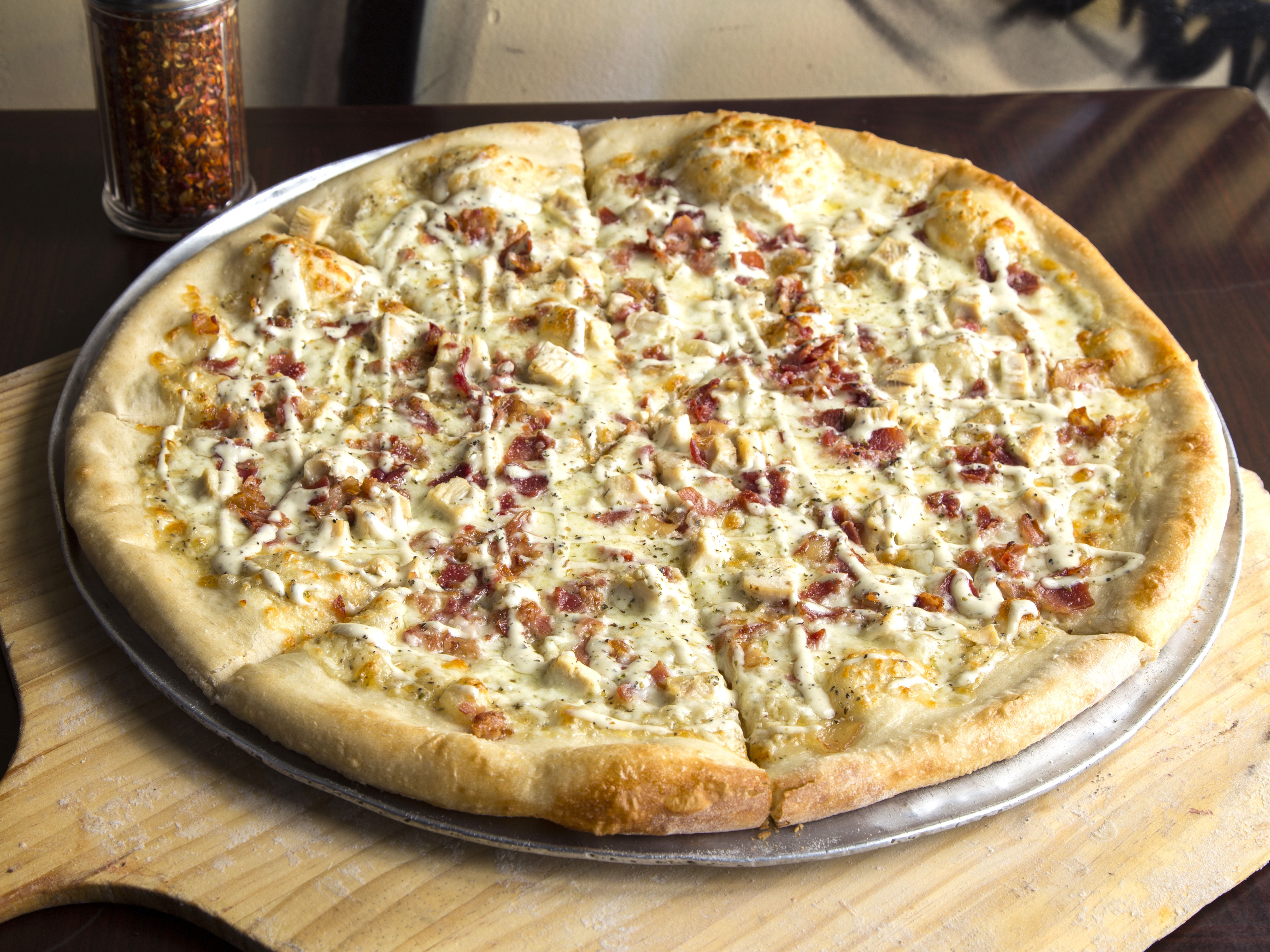 Order Chicken, Bacon and Ranch 18" Pizza food online from Spinelli's Pizzeria store, Louisville on bringmethat.com