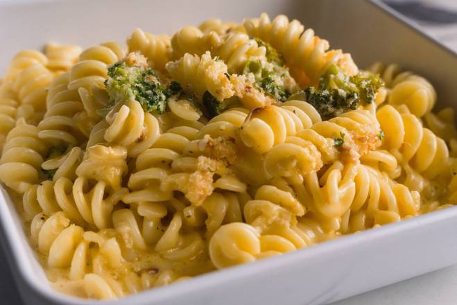 Order Mac and Cheese food online from Pizza Republic store, San Luis Obispo on bringmethat.com