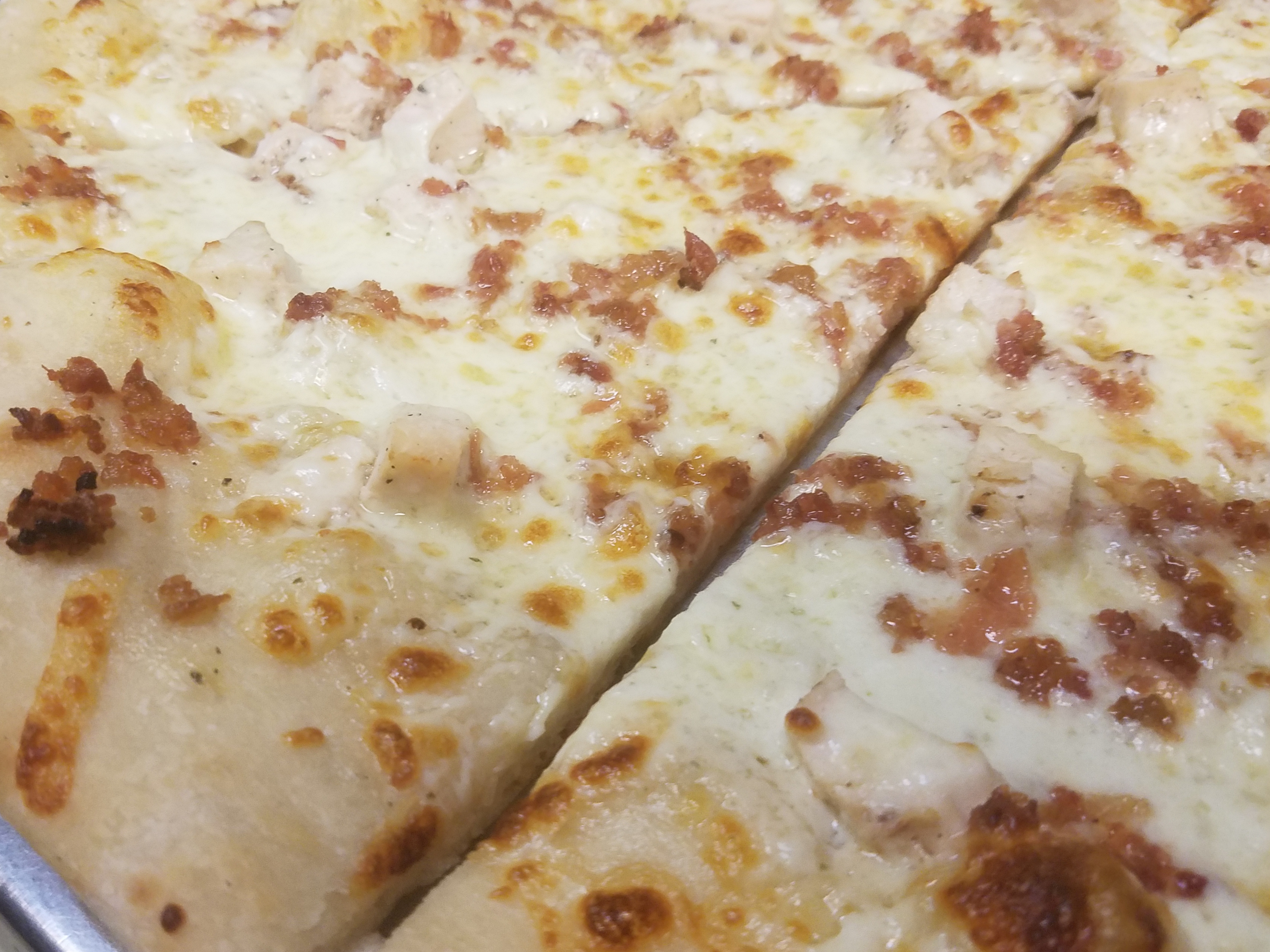 Order Chicken Bacon Ranch Pizza food online from Vespa's Pizza store, Essex on bringmethat.com