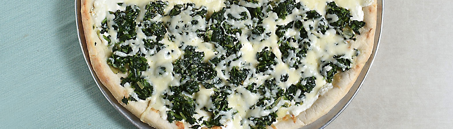 Order White Spinach Pizza food online from Mario's Pizzeria store, Oyster Bay on bringmethat.com