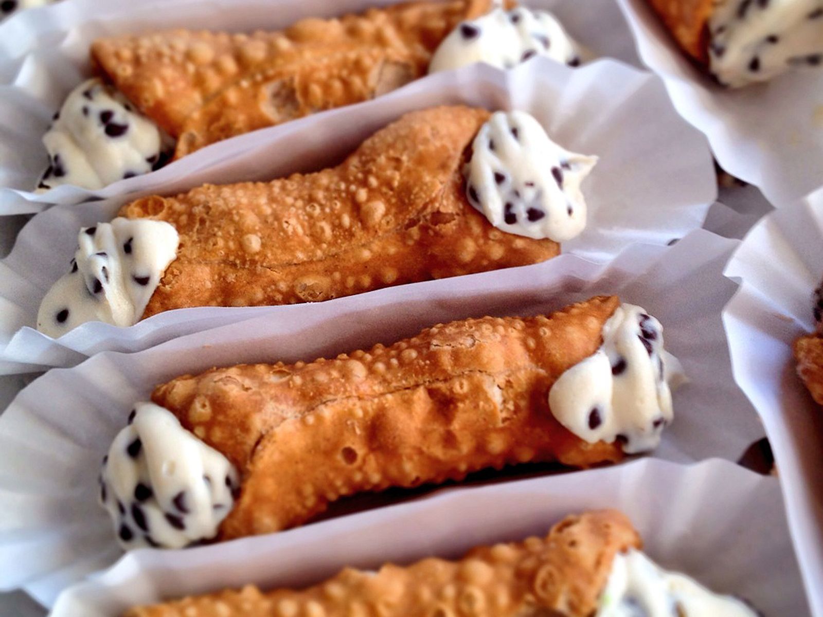 Order Cannoli - Large Large Cannoli food online from Pizza Amore The Wood Fire Way NT store, North Tonawanda on bringmethat.com