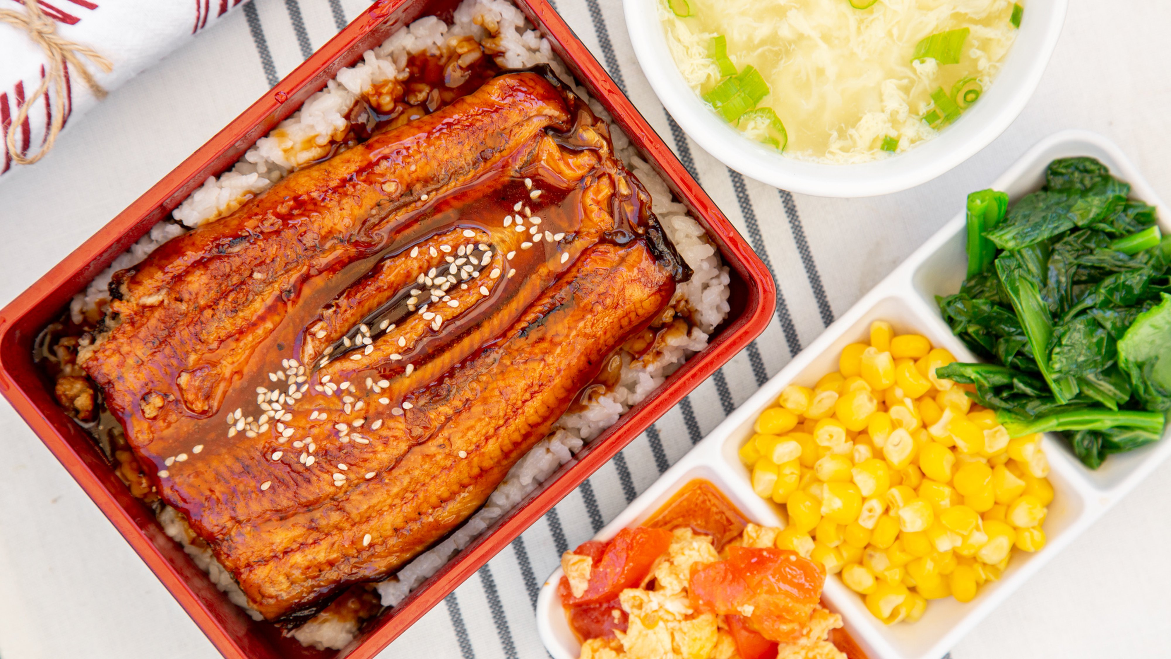 Order Teriyaki Eel with Rice 鳗鱼套餐 food online from Go Yummy store, Irvine on bringmethat.com