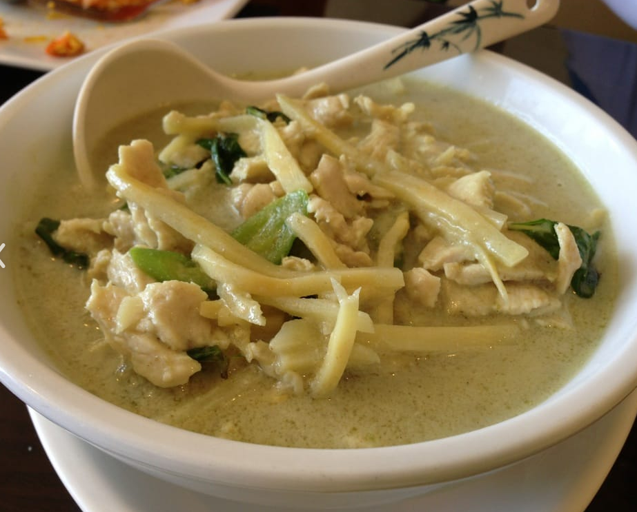 Order Green Curry food online from Wanya Thai Restaurant store, Canyon Country on bringmethat.com