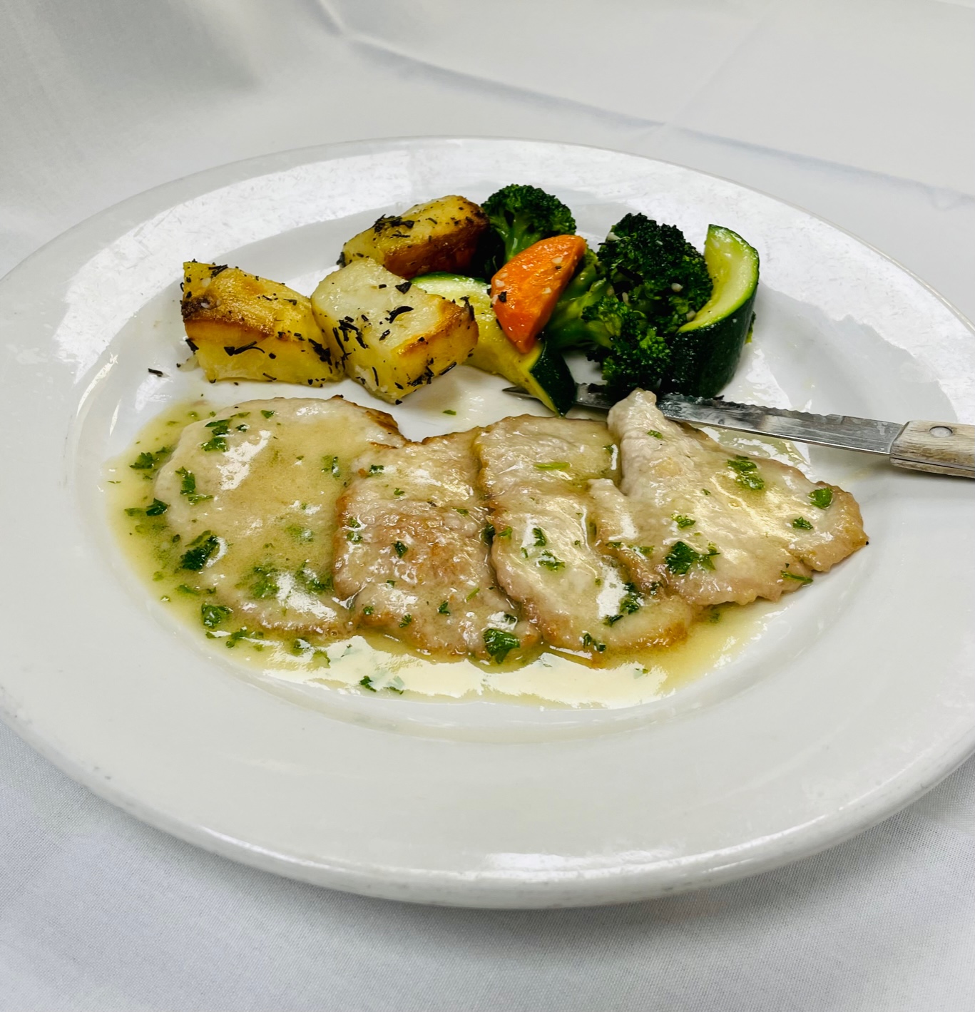 Order Scaloppine Al Limone food online from Modo Mio store, Pacific Palisades on bringmethat.com