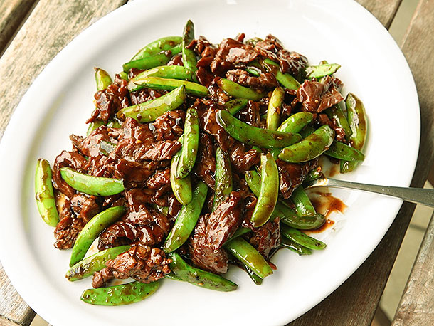 Order Beef with Snow Peas food online from Happy Cafe store, Denver on bringmethat.com