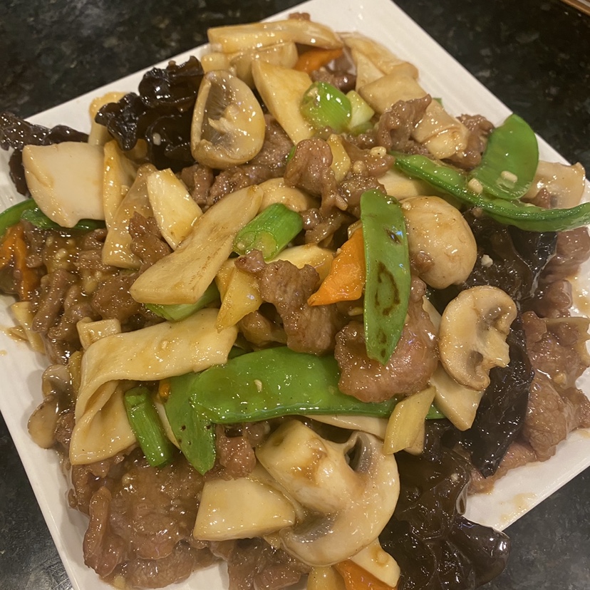 Order 65. Beef with Mushroom food online from China Cafe store, Chicago on bringmethat.com