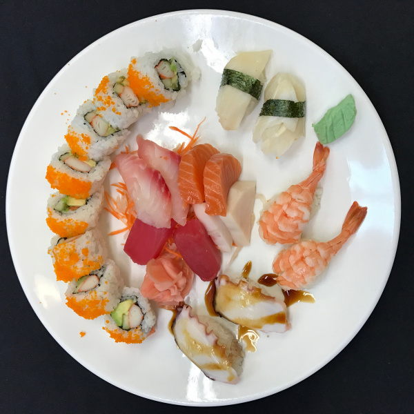 Order 3. Sushi and Sashimi Combo A food online from Sakura Asian Fusion store, Kissimmee on bringmethat.com