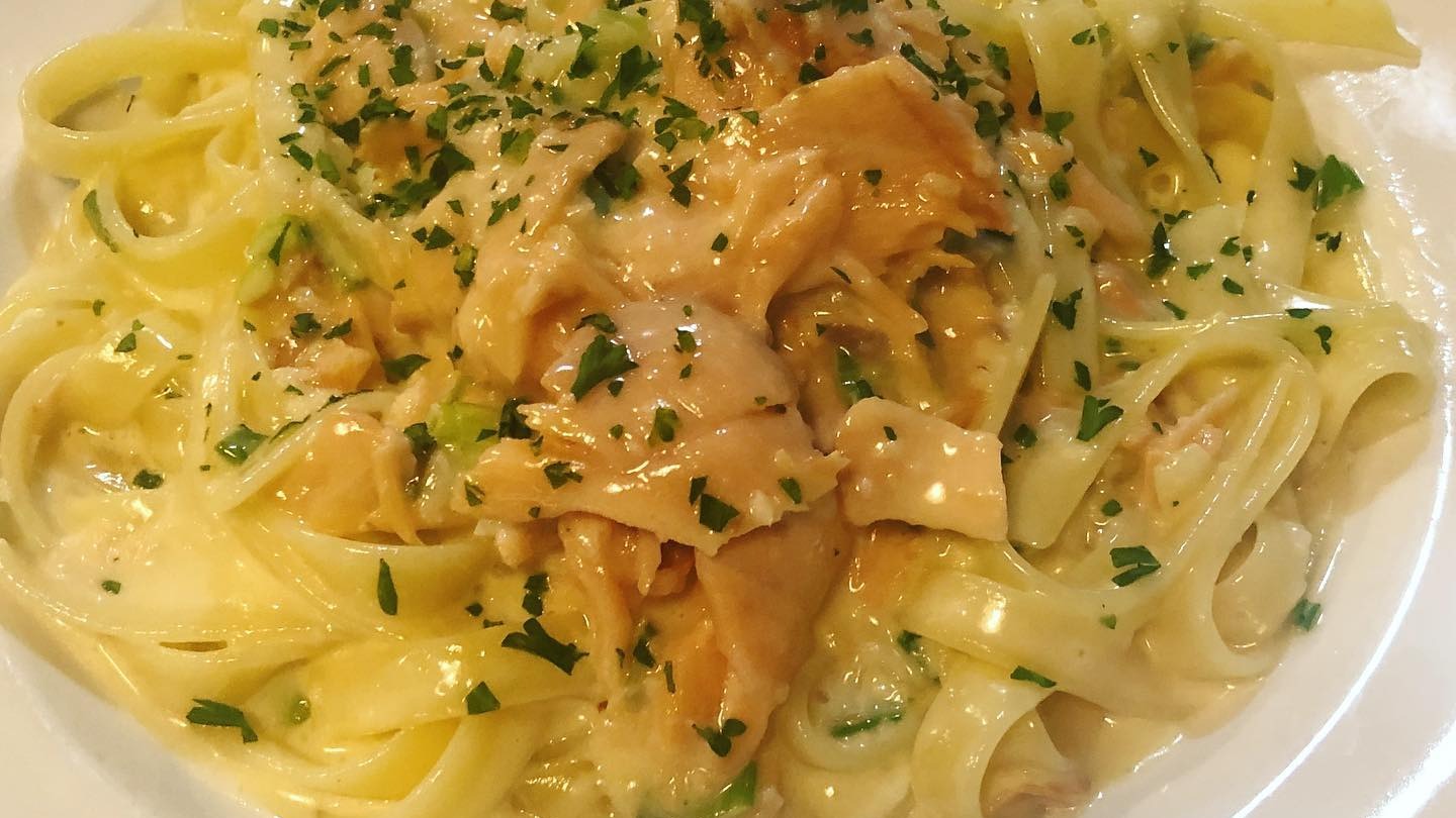 Order Fettuccine with Smoked Salmon food online from Sotto Mare Oysteria & Seafood store, San Francisco on bringmethat.com