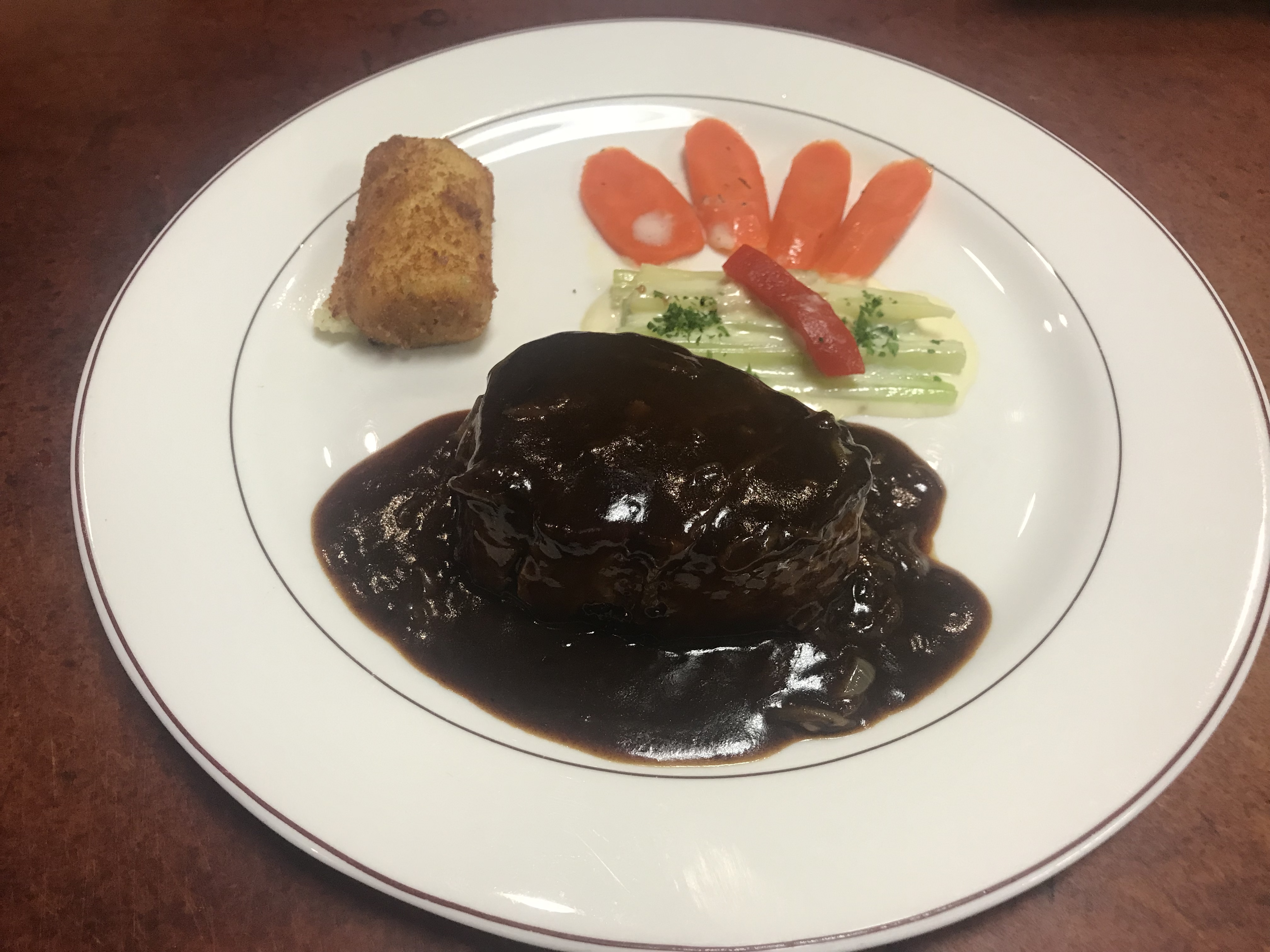 Order Beef Filet Mignon Dinner food online from Le Gourmet store, Upland on bringmethat.com