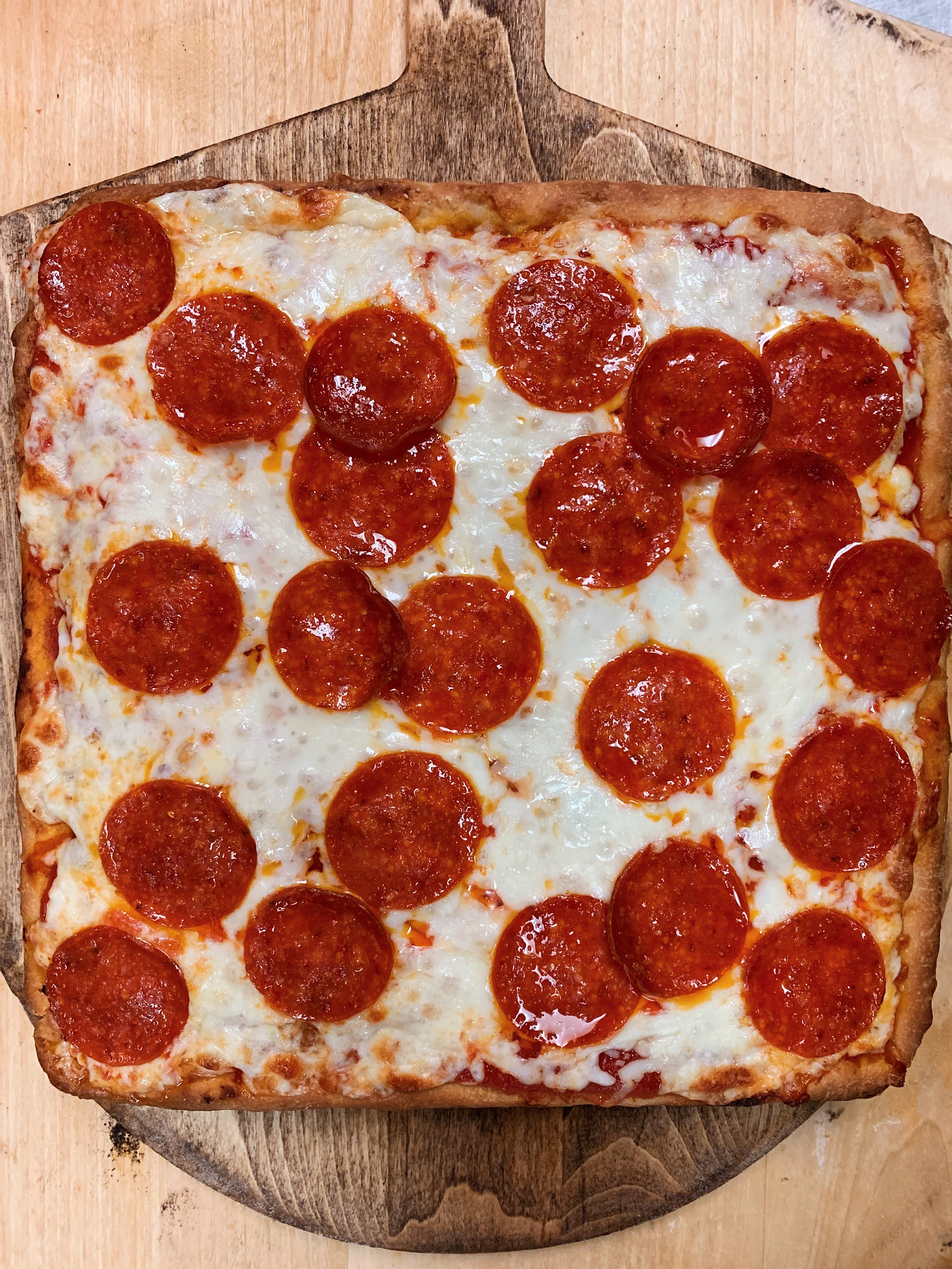 Order 10" Sicilian Personal Pizza - Personal 10" food online from Top Tomato Bar & Pizza store, Philadelphia on bringmethat.com
