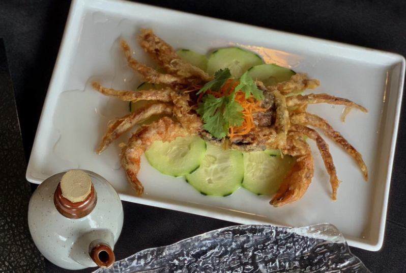 Order Soft Shell Crab food online from Big Bite Sushi store, Chicago on bringmethat.com