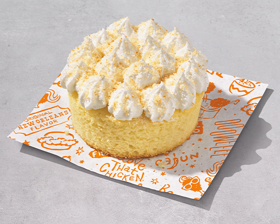 Order Banana Cream Cake food online from Popeyes store, Chicago on bringmethat.com