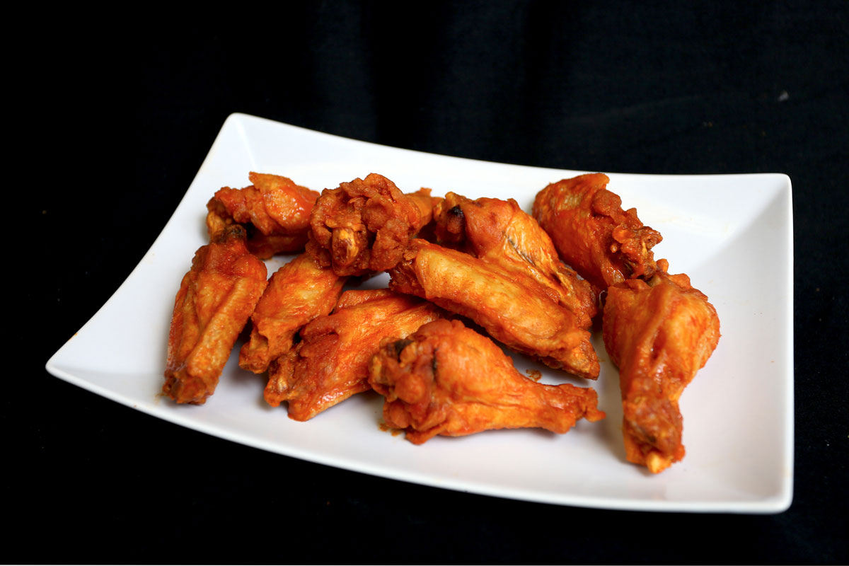 Order 8 Wings food online from Sweet & Fresh store, Atlanta on bringmethat.com