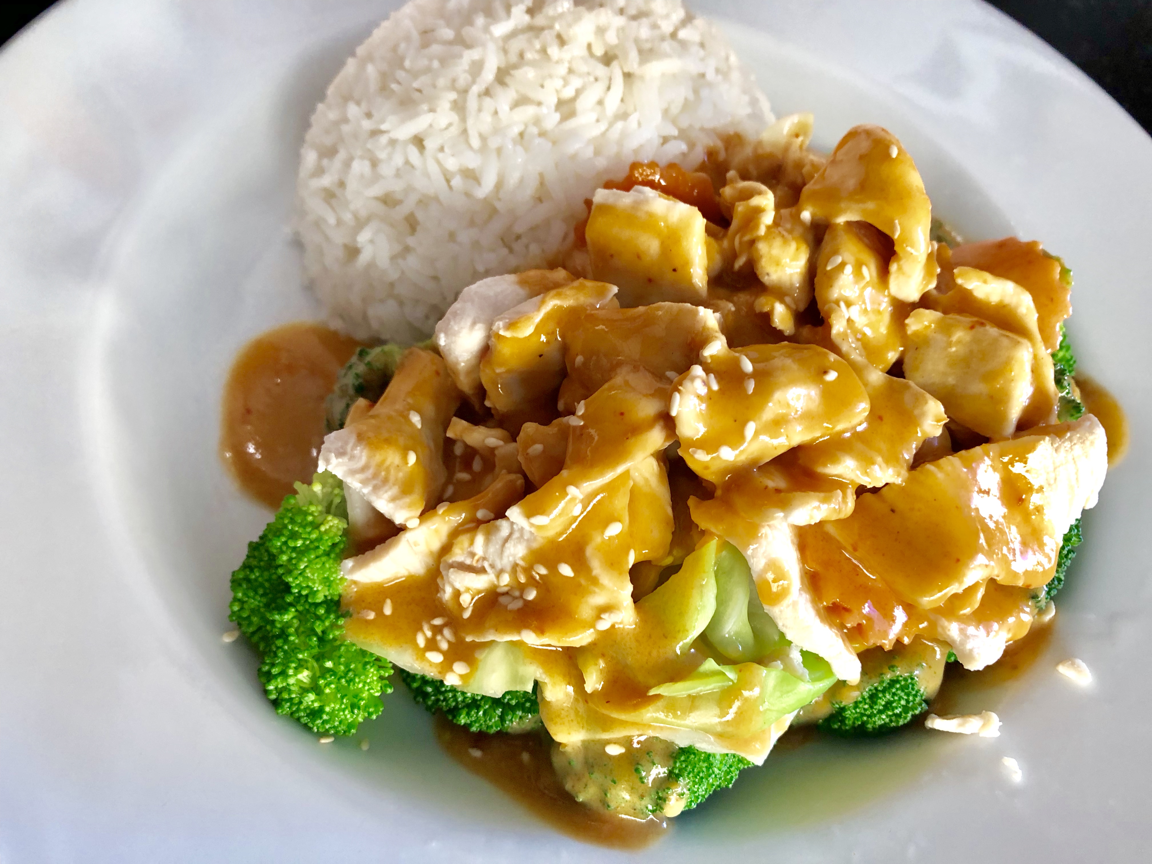 Order 57. Rama Rice Dish food online from Aura Thai store, Long Beach on bringmethat.com