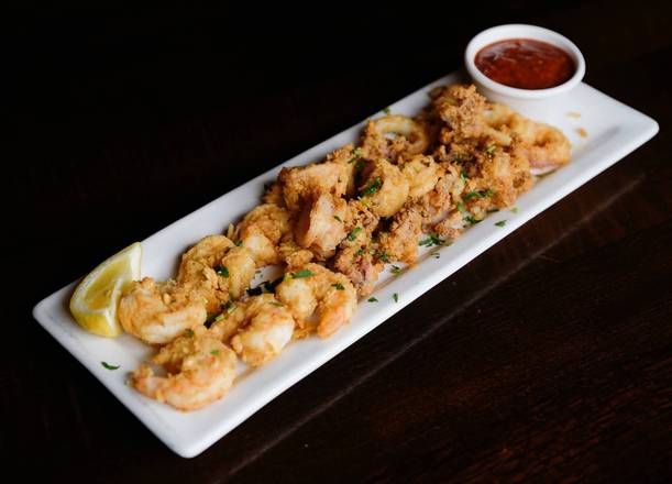 Order Fried Calamari, Fried Shrimp or Combo food online from Moretti Ristorante & Pizzeria store, Lake in the Hills on bringmethat.com