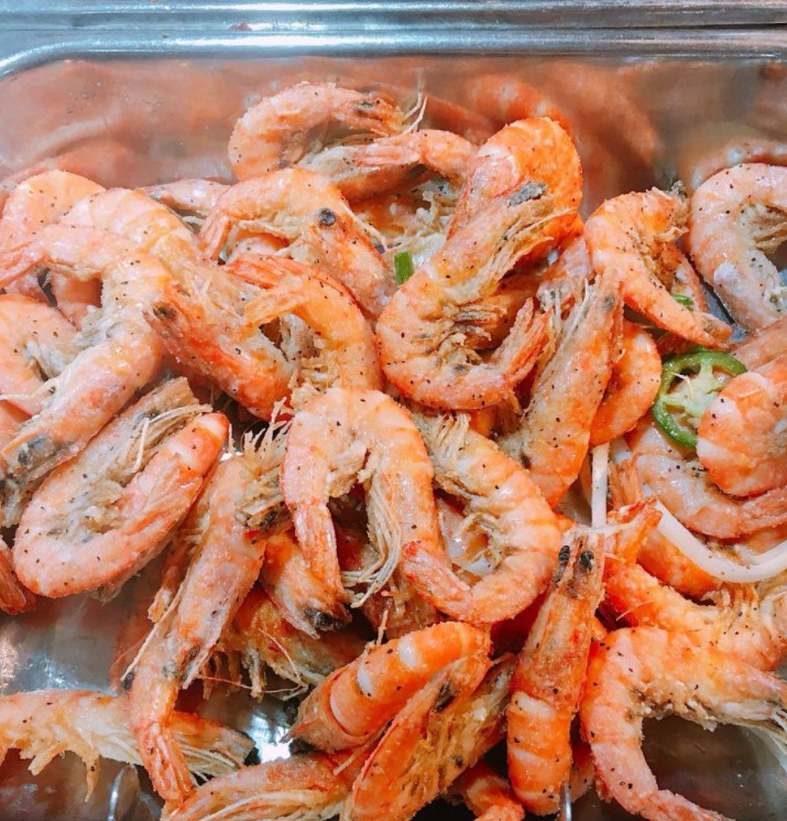 Order Crispy Shrimp with Salt and Pepper Special food online from Hudson Buffet store, Fishkill on bringmethat.com