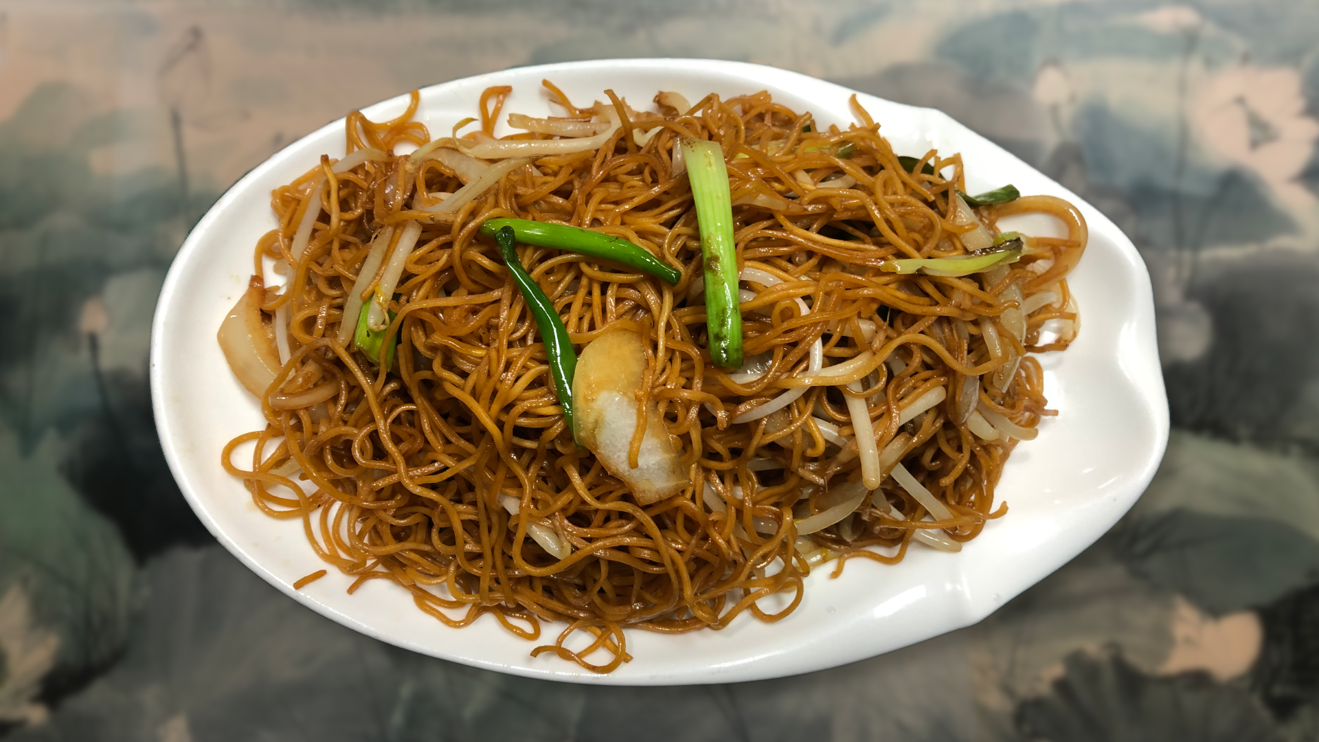 Order Supreme Soy Sauce Chow Mein (Dim Sum Size) 豉油皇炒麵 (點心) food online from Creek House Dim Sum Restaurant store, Walnut Creek on bringmethat.com
