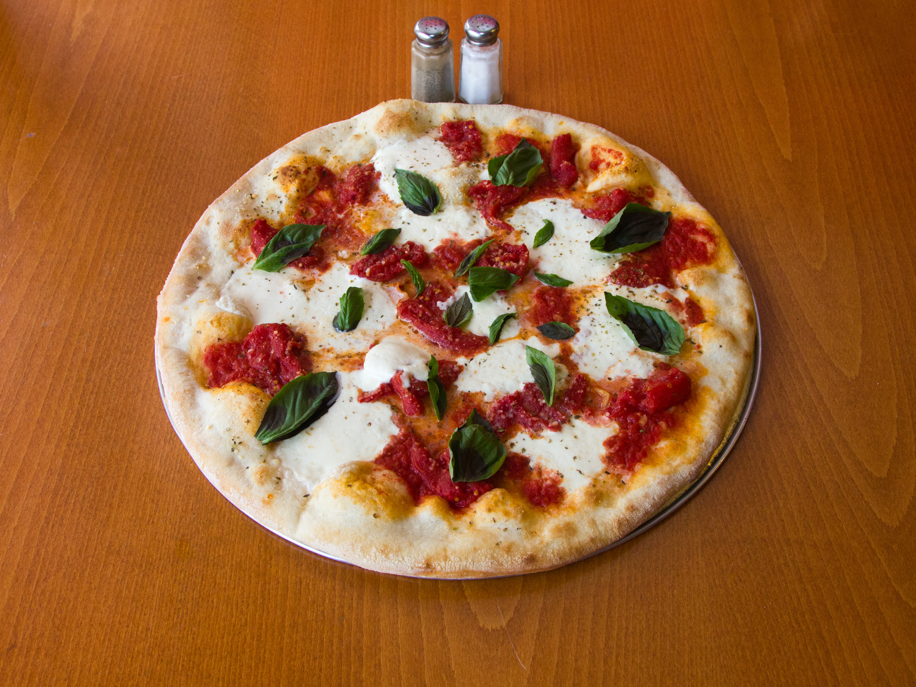 Order Margherita Pizza food online from Peppino's Pizza & Restaurant store, Kearny on bringmethat.com