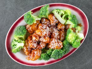 Order L21. Sesame Chicken food online from Lucky Rice 888 store, Dallas on bringmethat.com