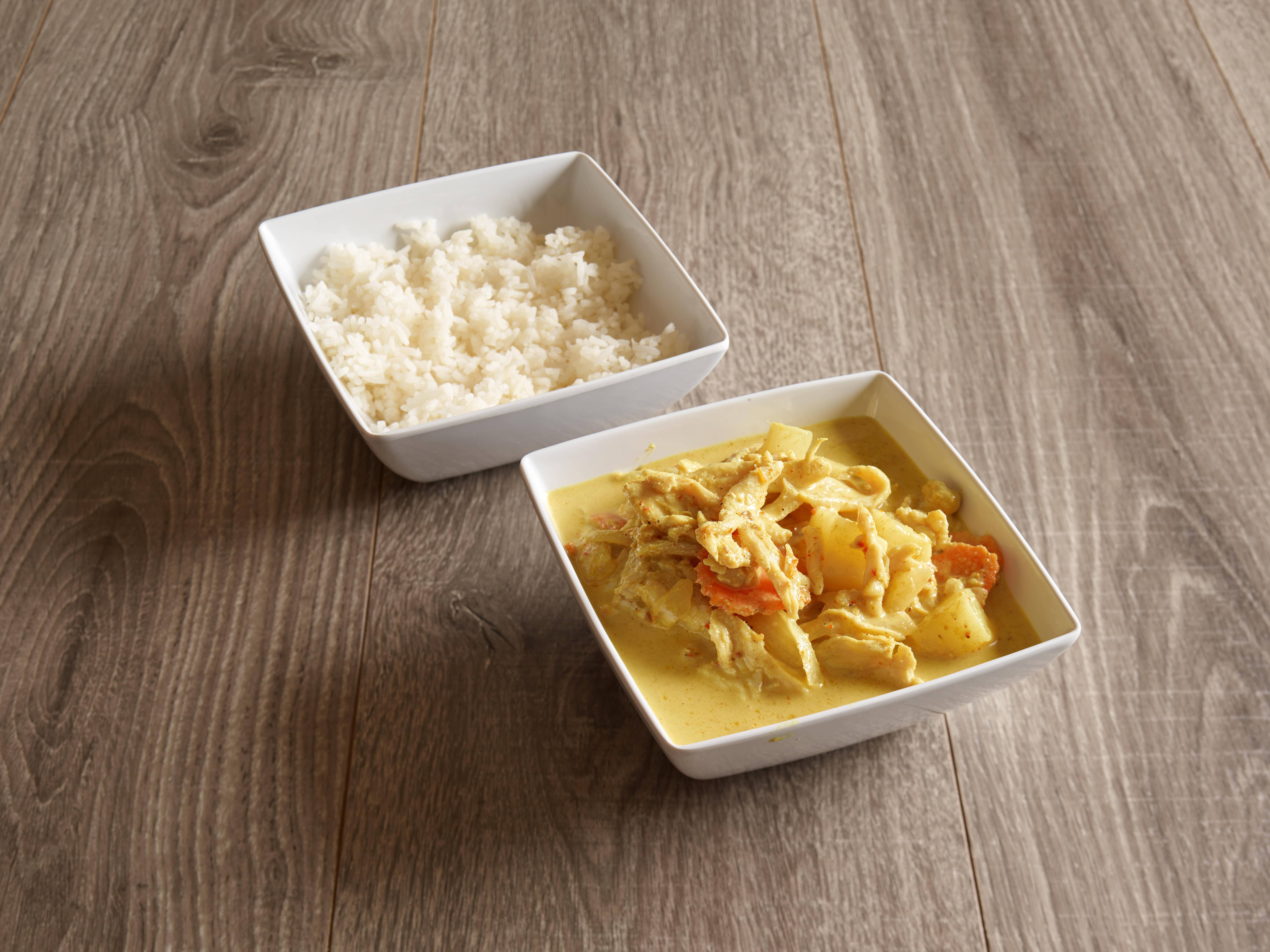 Order Yellow Curry food online from Bann Thai - Harmony store, Fort Collins on bringmethat.com